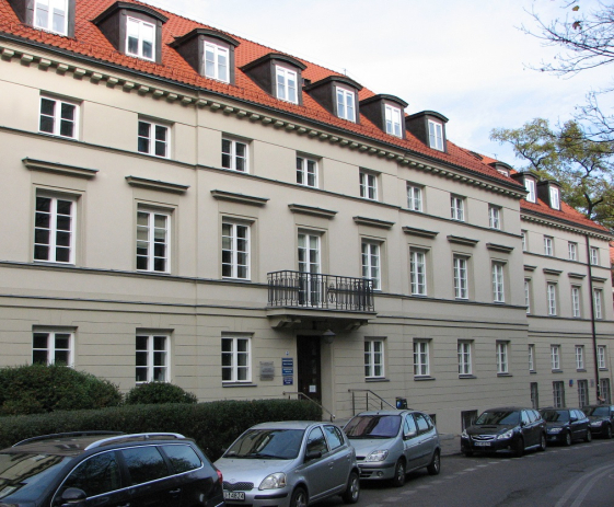 kamienica przy ul. Oboźnej w Warszawie